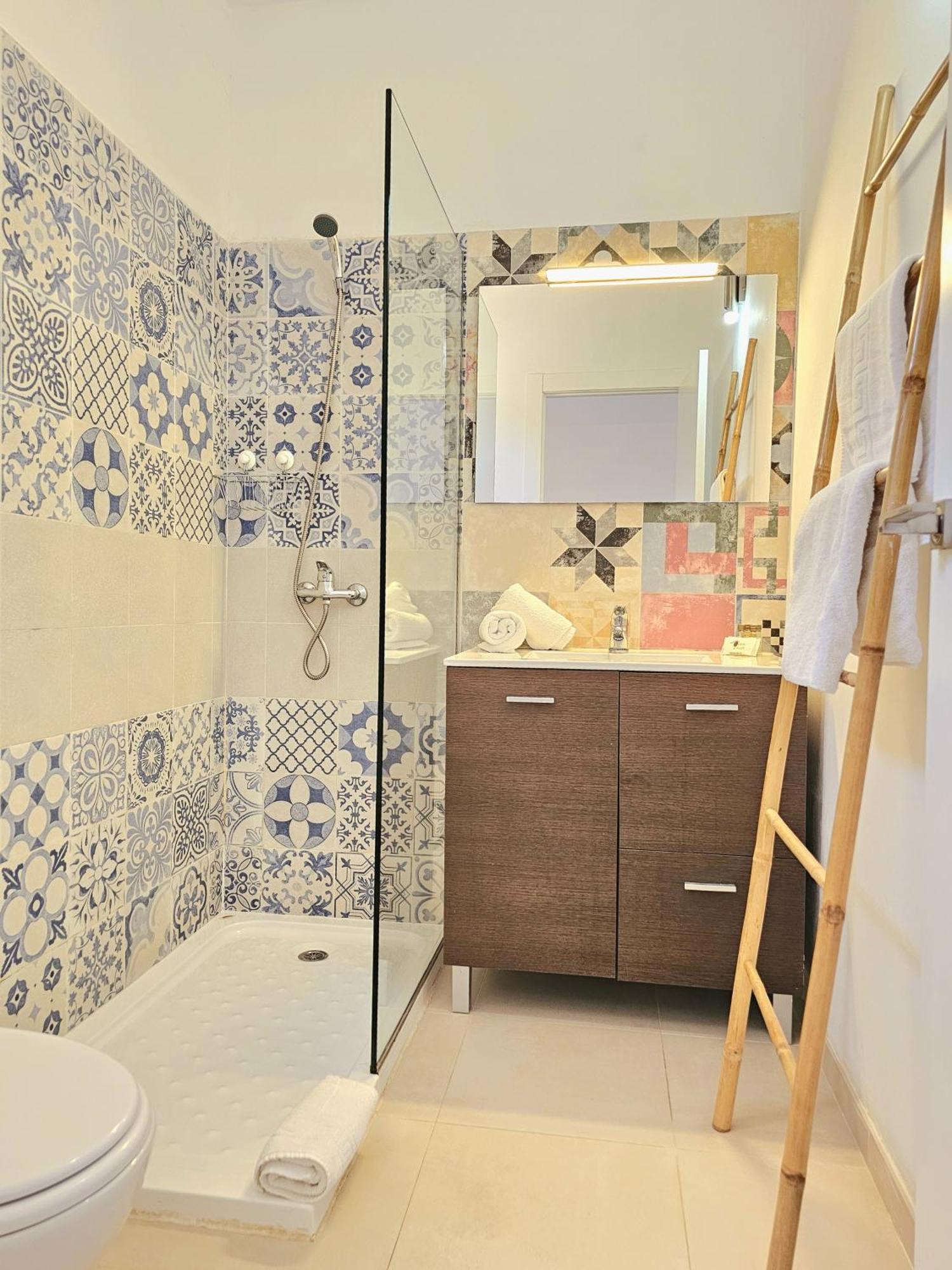 Standard Quadruple Room,1586898026:JPEG
